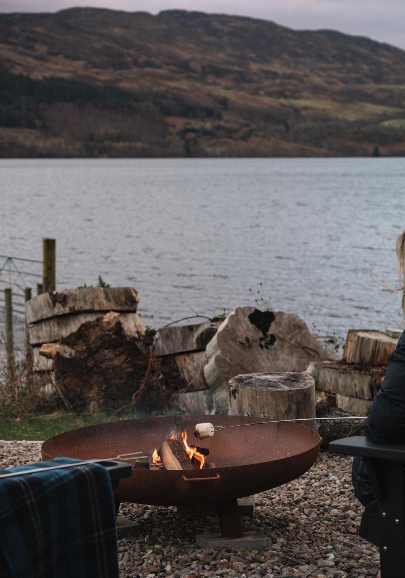 Shoreland Lodges - Holly Lodge Fort Augustus Exteriör bild