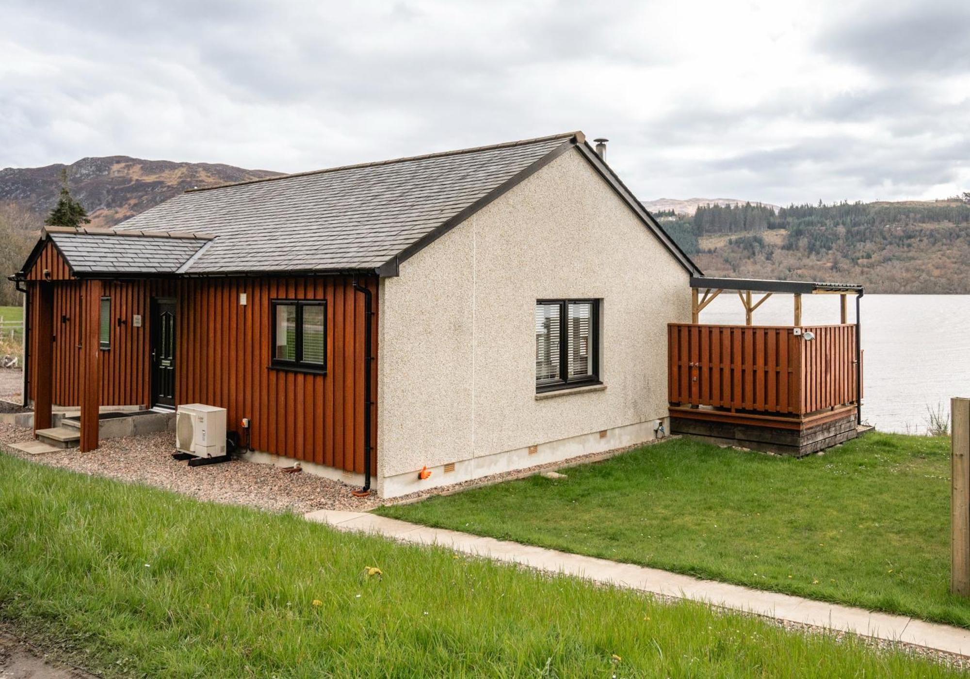 Shoreland Lodges - Holly Lodge Fort Augustus Exteriör bild